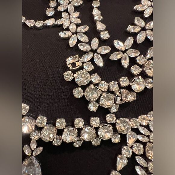 L’AGENCE Clementine Crystal Rhinestone Embellished Peak Lapel Blazer Bla… - Picture 10 of 16